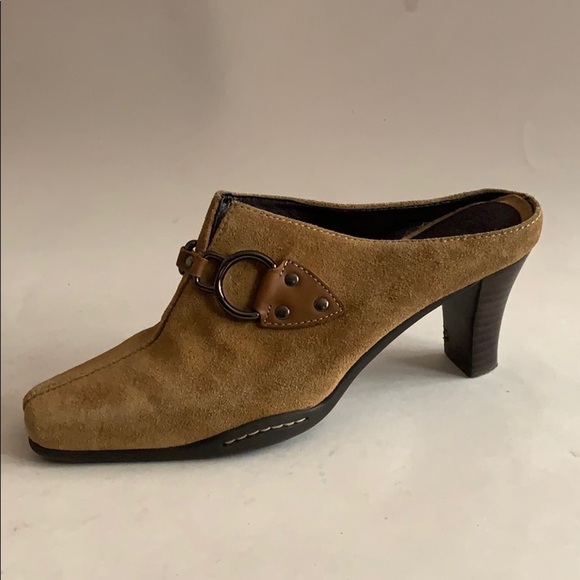 Aerosoles brown suede leather mules size 6.5B - Picture 1 of 8